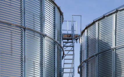 Twin Platform- for access to two bins off one staircase